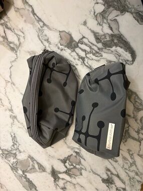 American Airlines Eames Printed Travel Pouch - Set of 2